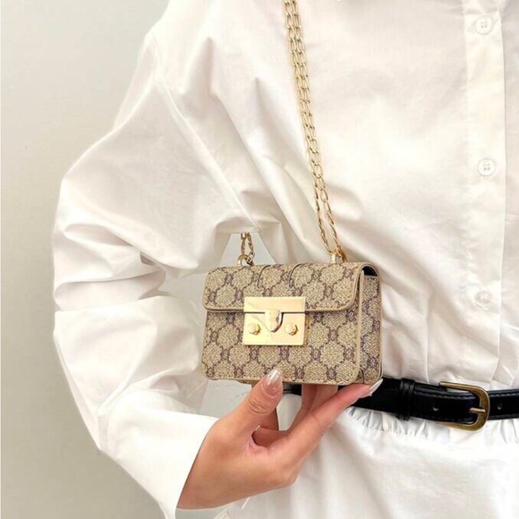 Small Cutie Purse✨🌹 - Picture 3 of 5